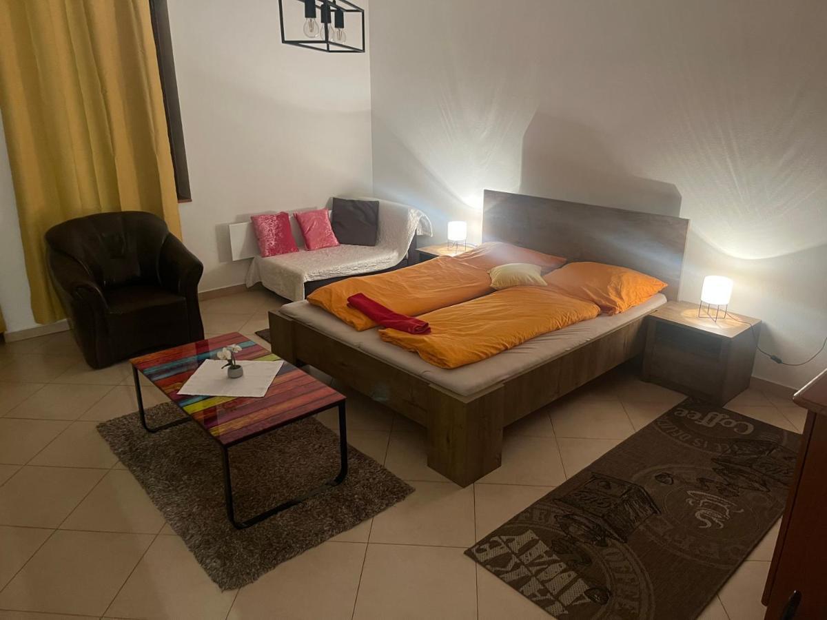 Monelly Apartman Komárno Dış mekan fotoğraf